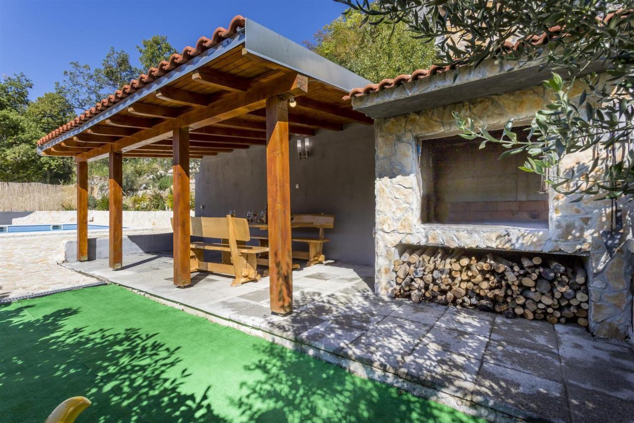 Holiday Home Dijamant Kucice Luaran gambar