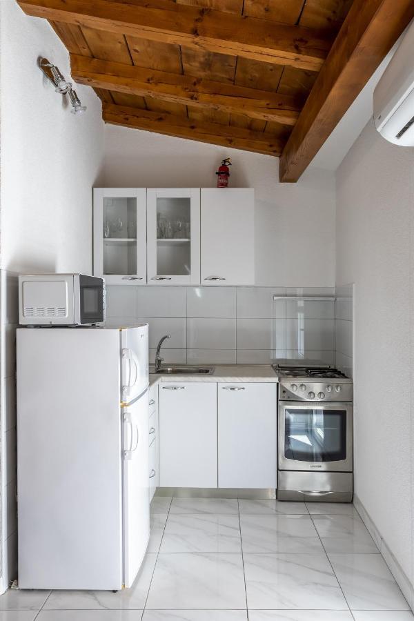 Holiday Home Dijamant Kucice Luaran gambar