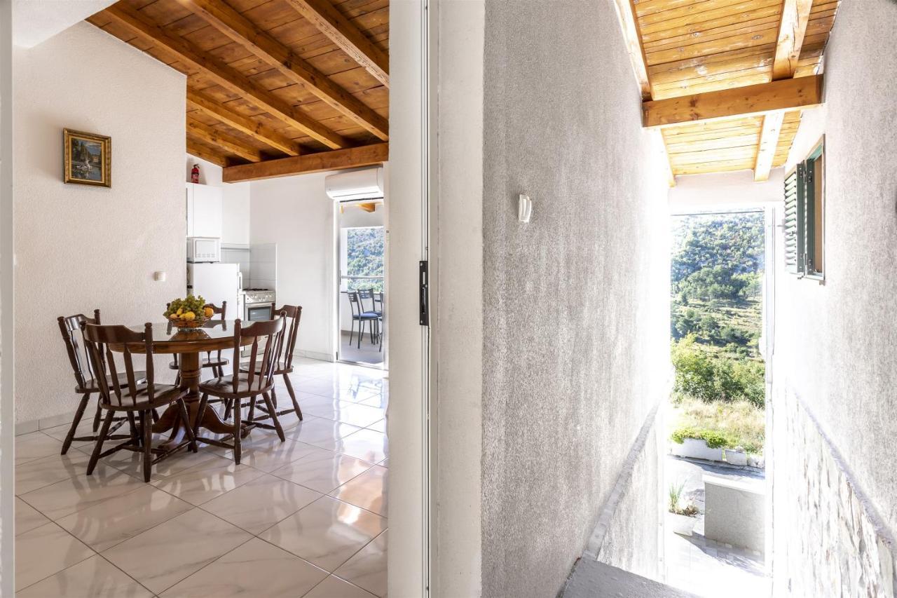 Holiday Home Dijamant Kucice Luaran gambar
