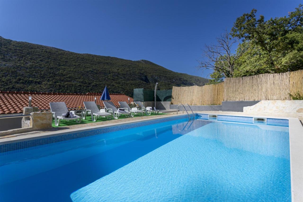 Holiday Home Dijamant Kucice Luaran gambar